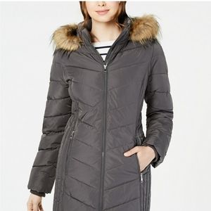 Chevron Faux-Fur Trim Hooded Puffer jacket